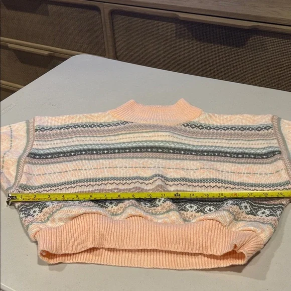 Urban Renewal, Women's Pullover Mock Neck Sweater. Size Medium.  Pink. NWT. - Picture 10 of 11